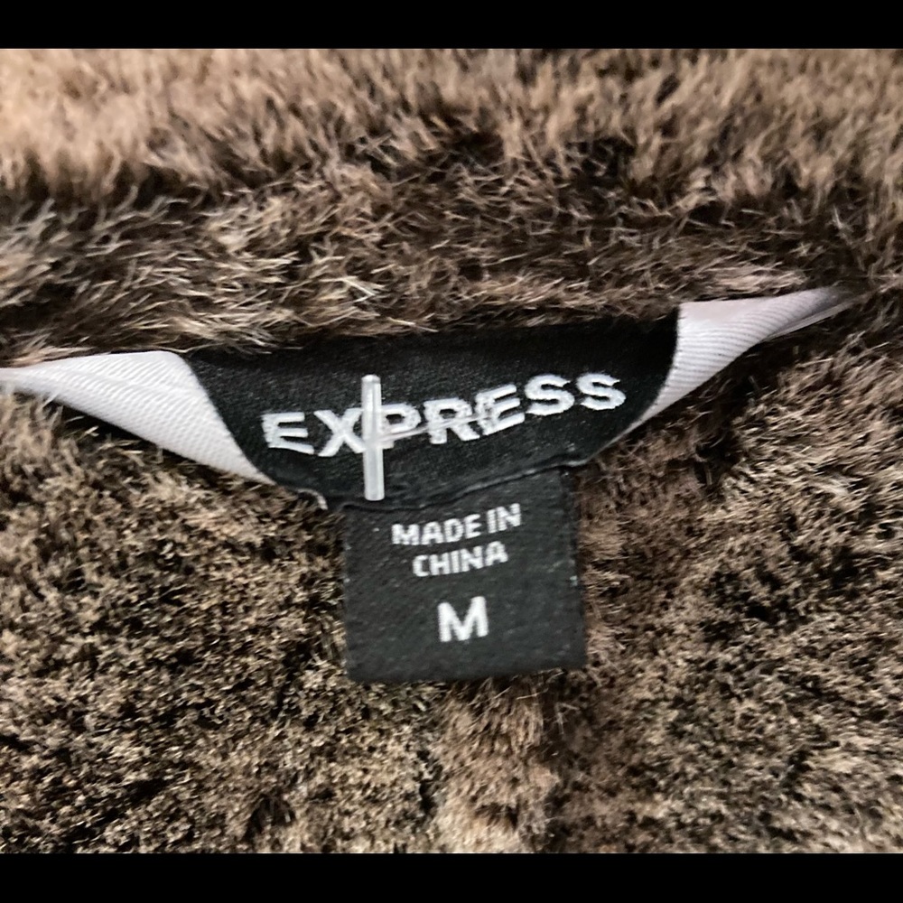 Express-Genuine Leather Womans Trenchcoat. - Picture 6 of 8